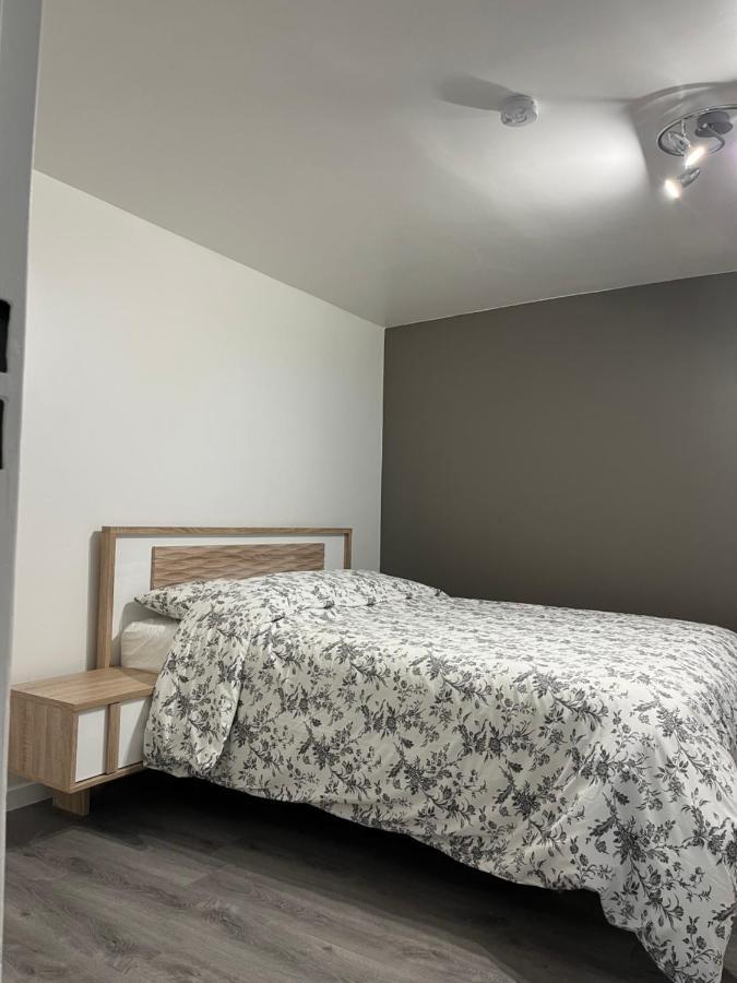 Superbe Appartement Au Bord Du Canal De St Quentin Saint-Quentin  Exteriér fotografie