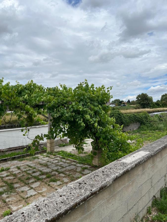 Superbe Appartement Au Bord Du Canal De St Quentin Saint-Quentin  Exteriér fotografie